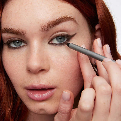 🔥Koop er één, krijg er één gratis🌟 【24H Lock】1440 minuten veegvaste eyeliner | Precieze definitie, blijft de hele dag zitten, veegvast make-upduo