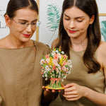 Afbeelding in Gallery-weergave laden, 💐 Pop-up Valentijnskaart met wilde bloemen
