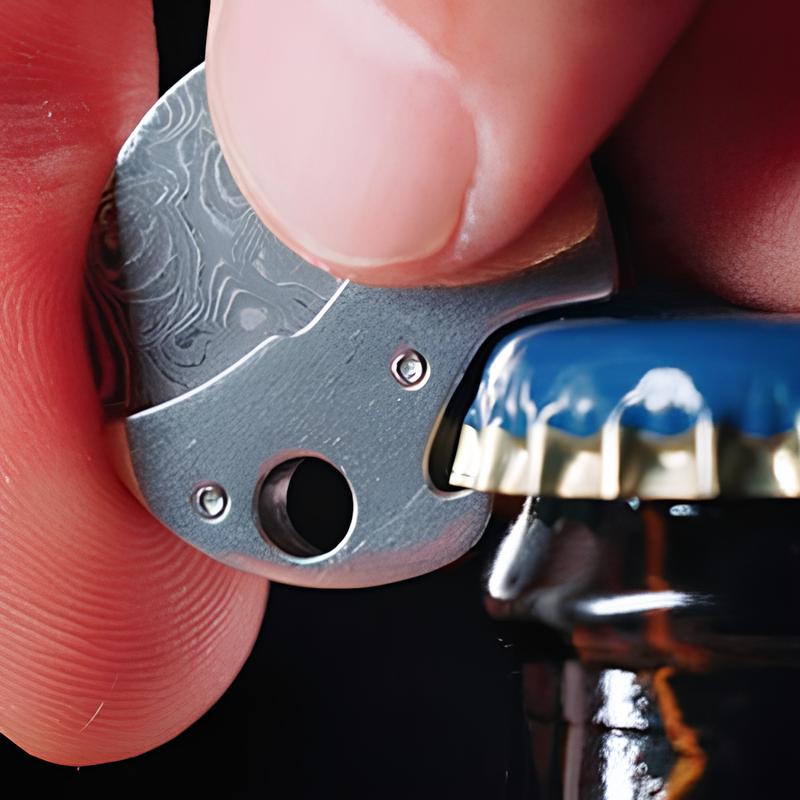 Compacte flesopener van titanium & EDC-snijder