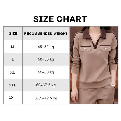 Tweedelig set bestaande uit een broek met V-hals, lange mouwen en wijde pijpen