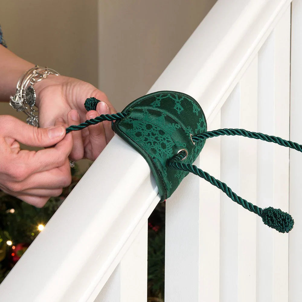 Veilige en stijlvolle slingers voor kerstleuningen